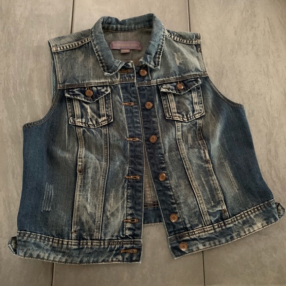 XL Jean Vest - Picture 1 of 3
